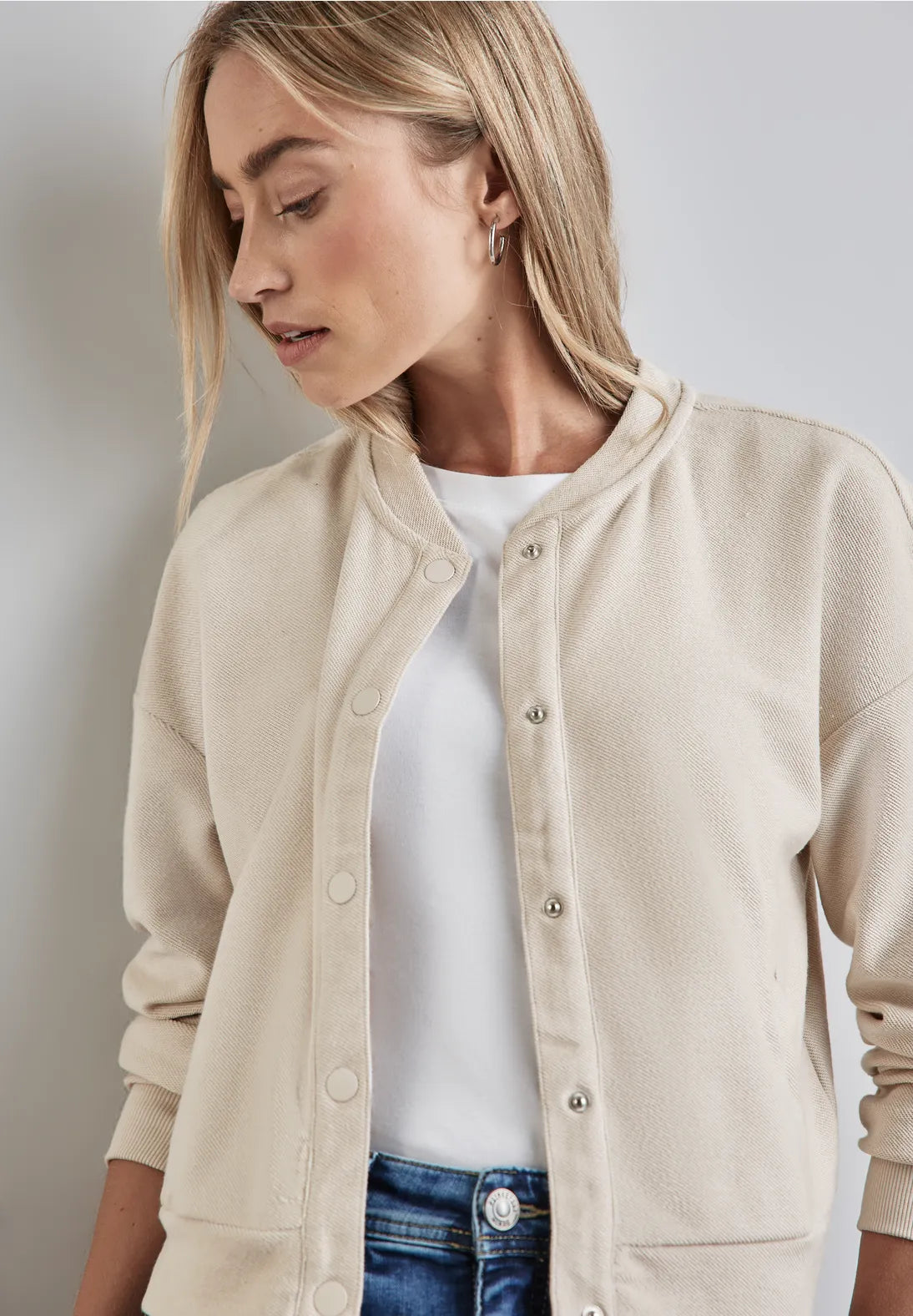 Street One Short knit jacket in Sand 321932 V-Neck Jacket Boat Neck Jacket Square Neck Jacket Street One Short knit jacket in Sand 321932 V-Neck Jacket Boat Neck Jacket Square Neck Jacket